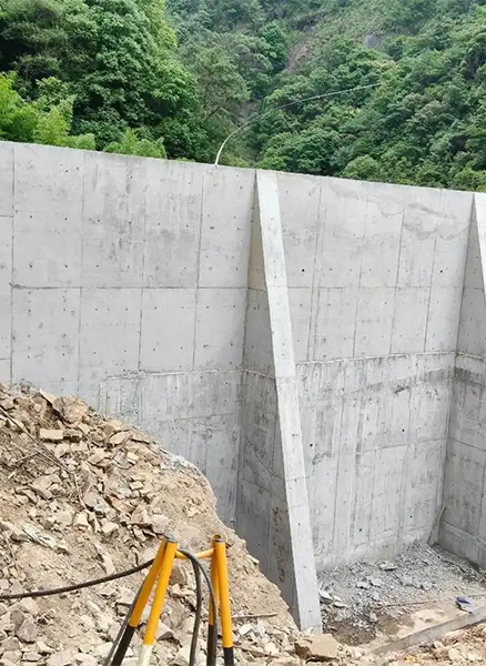 开封通许县重力式挡土墙